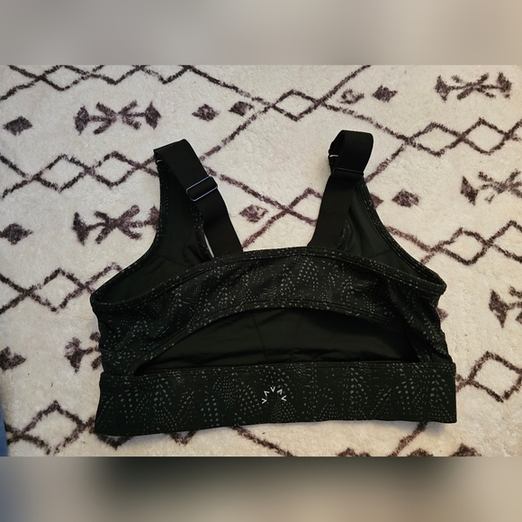 Varley Let's Go Edris Bra - Picture 3 of 4